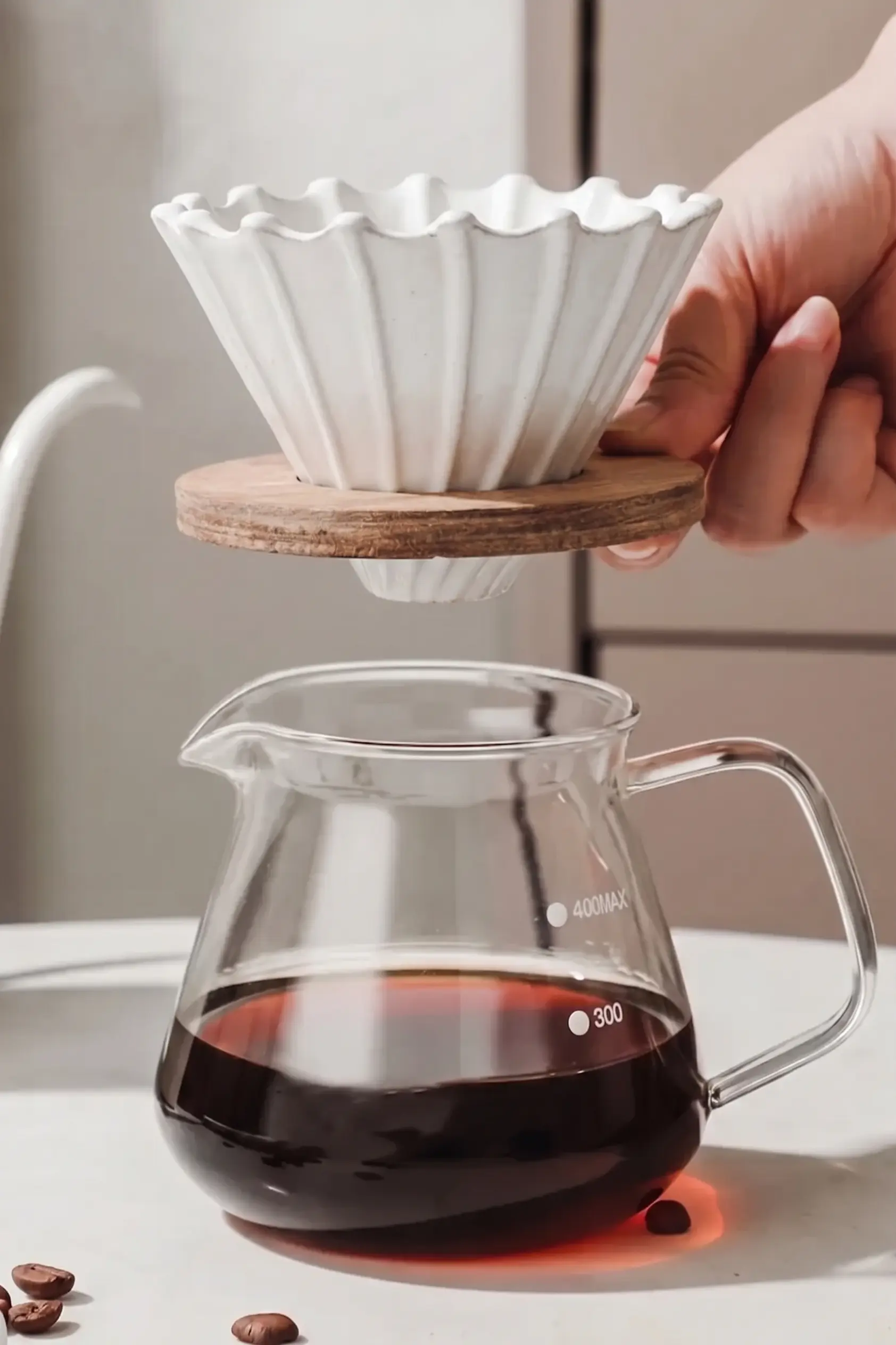 Beyaz V60 02 Seramik Dripper Kahve Demleme Ekipmanı