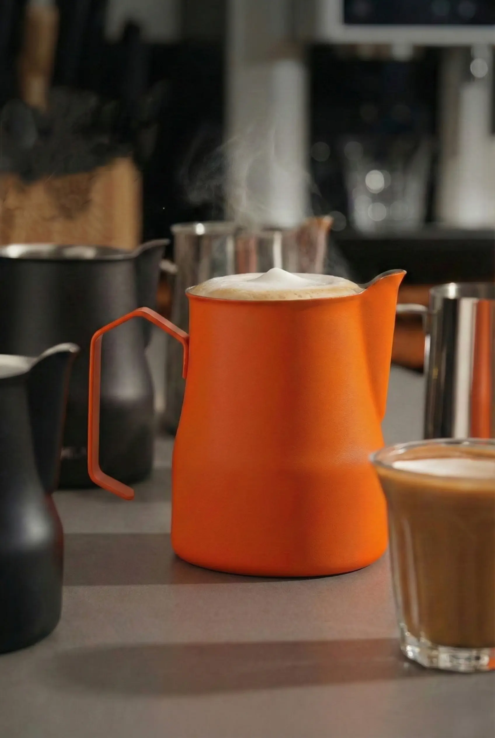 500 ml Turuncu Paslanmaz Çelik Pitcher - Kahve Süt Köpürtme Potu