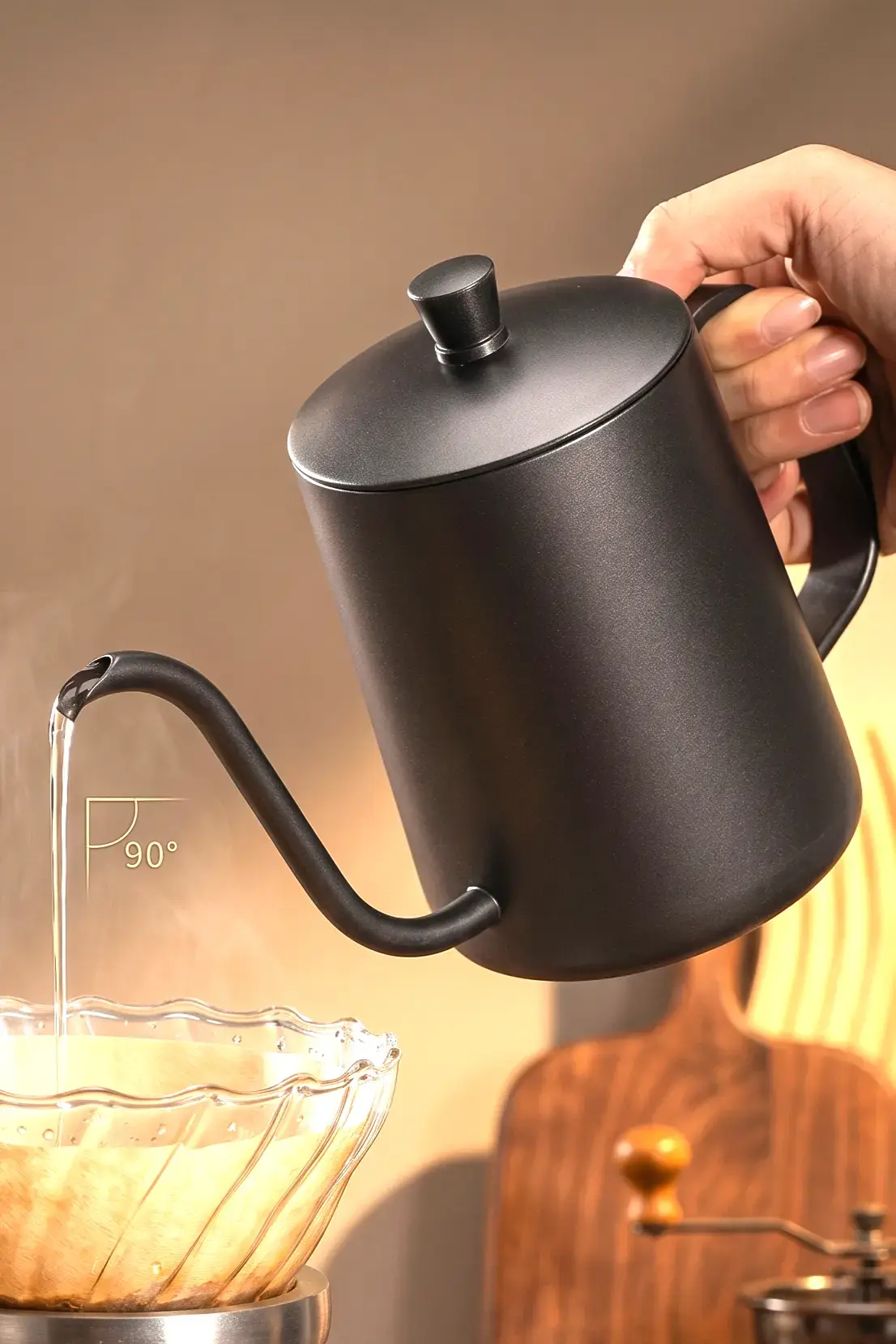 600 ml Kapaklı Siyah Barista Kettle - İnce Uçlu Kahve Demleme İbriği